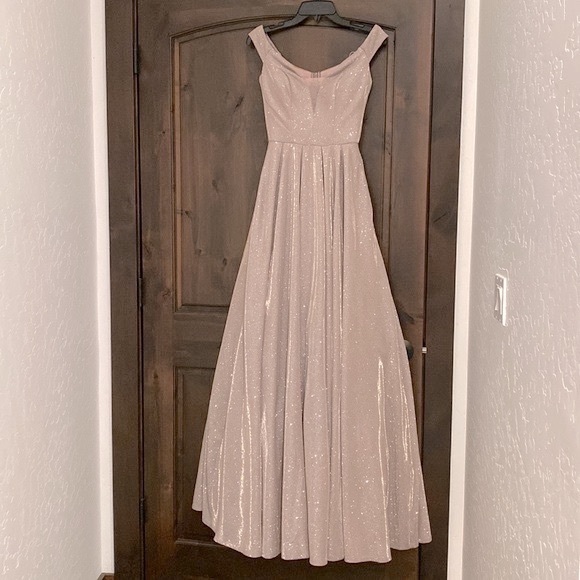 B DARLIN Beautiful Off the Shoulder Glitter Full Length Prom Dinner Party - Picture 5 of 13